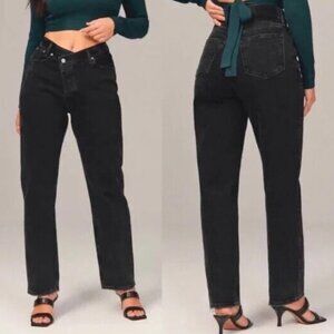 Abercrombie & Fitch 90s Slim Straight Ultra High Rise Jeans 28 / 6 Criss Cross